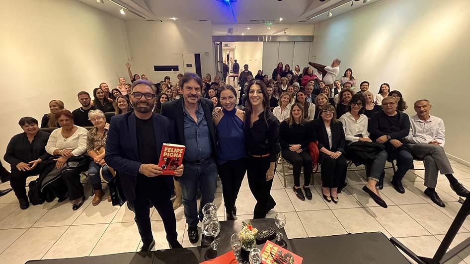 Foto 7 de Jornada con Felipe Pigna